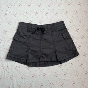 Hollister Charcoal Pleated Cargo Skort